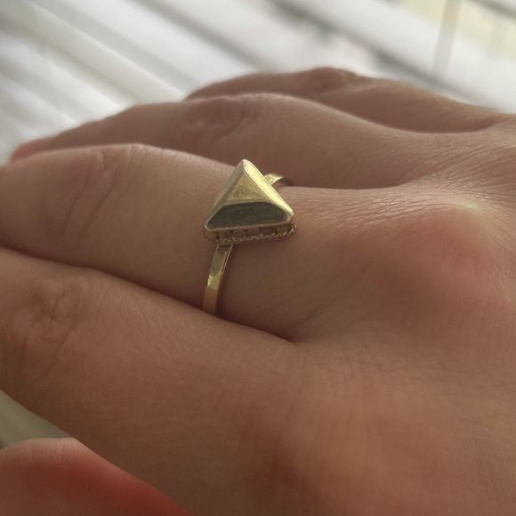 Anna Beck Triangle Stack Ring - Picture 2 of 2